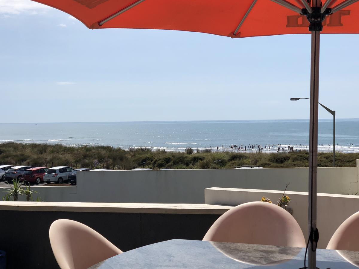 Ocean Front East End Beach House ニュープリマス エクステリア 写真
